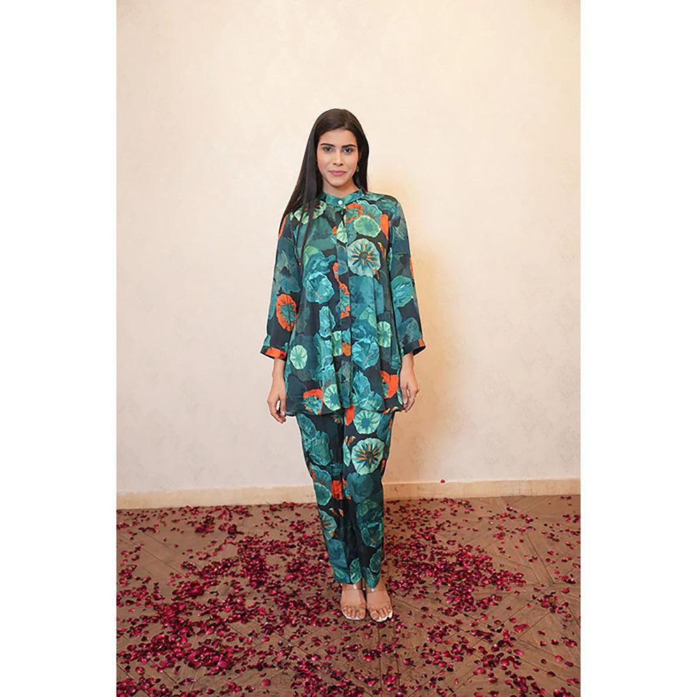 Studio Chiraiya Green Floral Co-Ord (Set of 2)