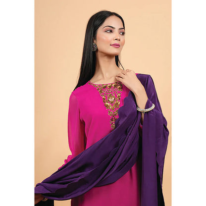 Studio Chiraiya Pink Makhmal Rani Kurta with Pant and Dupatta (Set of 3)