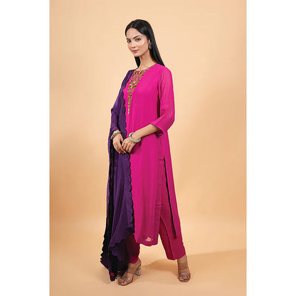 Studio Chiraiya Pink Makhmal Rani Kurta with Pant and Dupatta (Set of 3)
