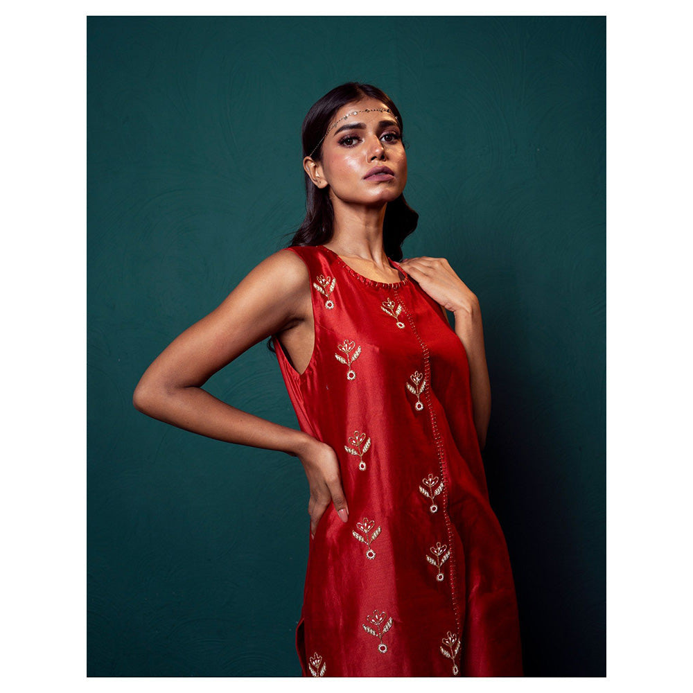 Suave by Neha Arora Red Surkh Kurta With Bustier And Pant (Set of 3)