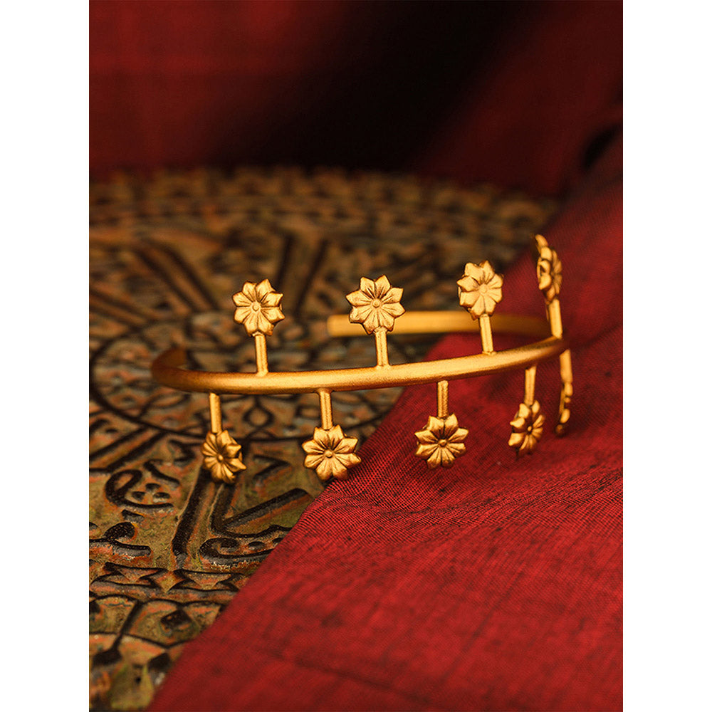 Suhani Pittie Gold Plated Wire Cuff With 10 Engraving Flower