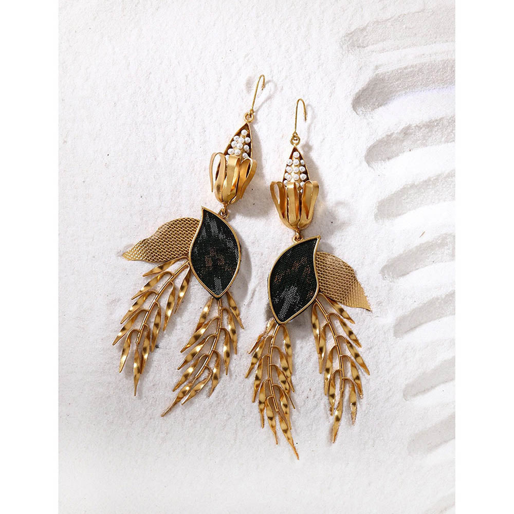 Suhani Pittie Fresh Floral Bunch Earring