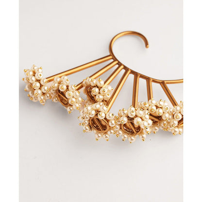 Suhani Pittie Pearl Bunch Earcuff