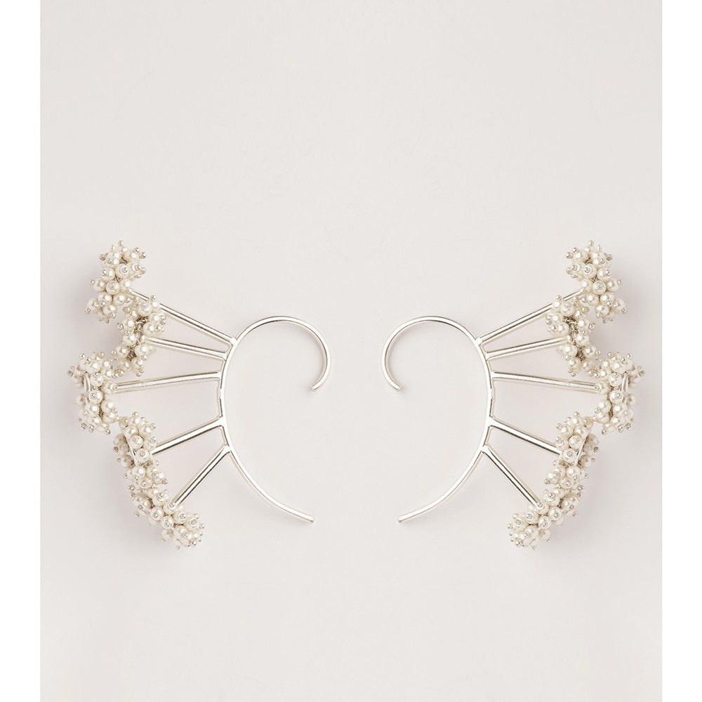 Suhani Pittie Pearl Bunch Earcuff