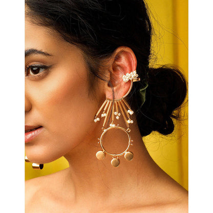 Suhani Pittie Pearl Bunch Statement Earring