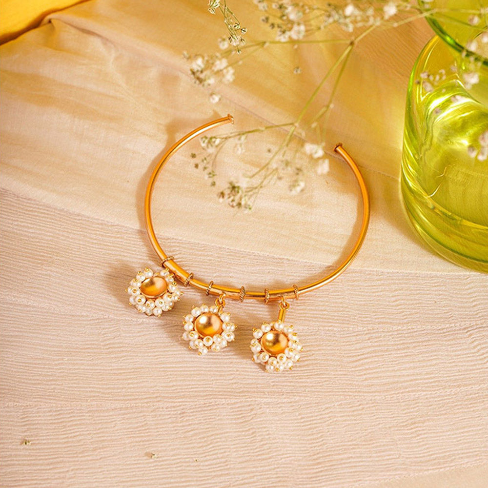 Suhani Pittie Pearl Bunch Arm Band