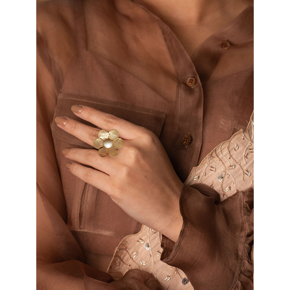 Suhani Pittie Gold primrose coin ring with pearl center