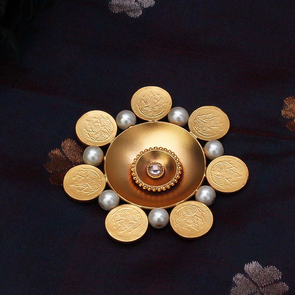 Suhani Pittie Gold Kasu Coin hair accessory
