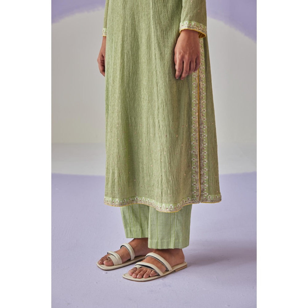 Surbhi Gupta Green Crinkled Kurta and Pant (Set of 2)