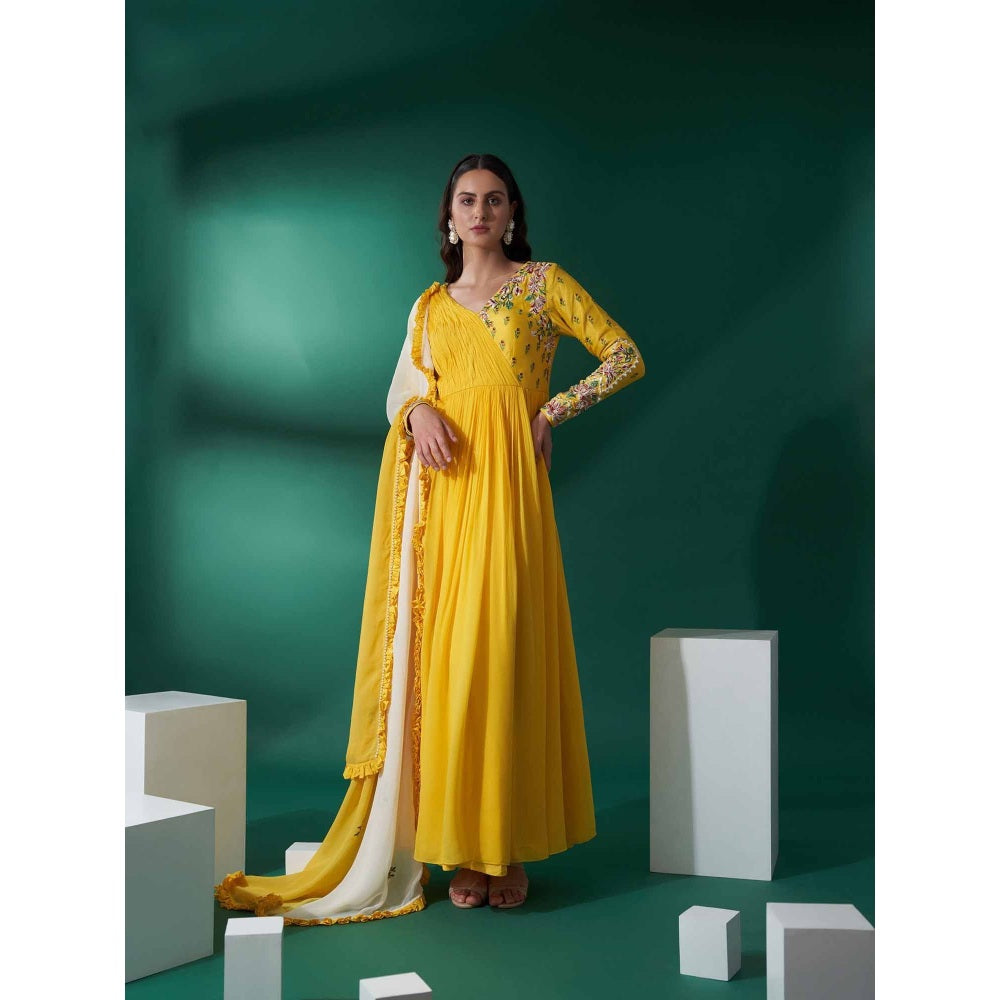 Suruchi Parakh Womens Yellow Embellished Anarkali Kurta and Dupatta (Set of 2)
