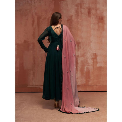 Suruchi Parakh Womens Green Embroidered Anarkali Kurta and Dupatta (Set of 2)