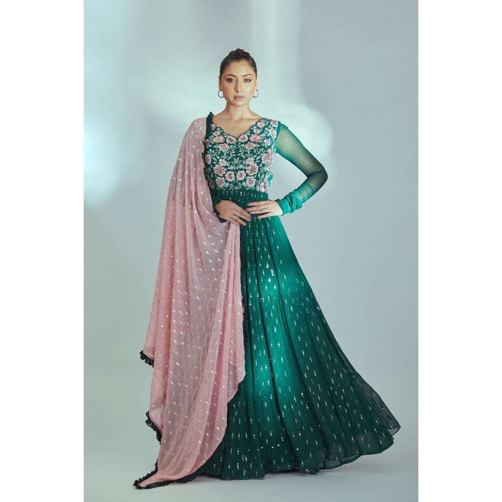 Suruchi Parakh Womens Green Embroidered Anarkali Kurta with Dupatta (Set of 2)