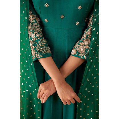 Suruchi Parakh Womens Green Embellished Anarkali Kurta and Dupatta (Set of 2)