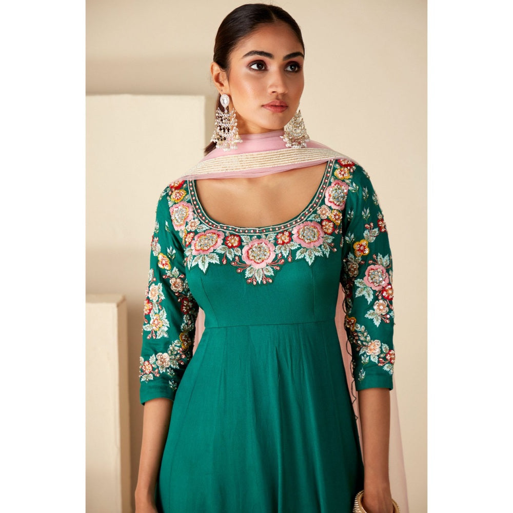 Suruchi Parakh Womens Green Embroidered Anarkali Kurta and Dupatta (Set of 2)