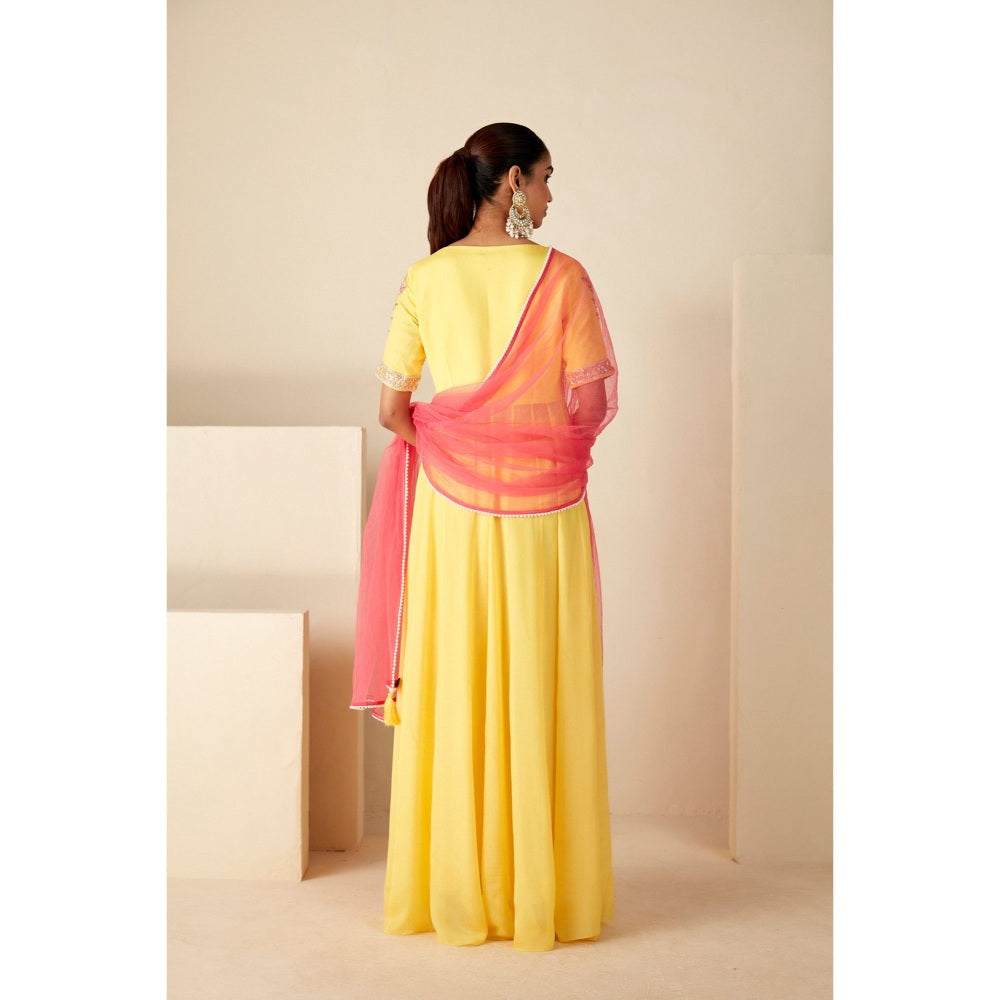 Suruchi Parakh Womens Embroidered Kurta with Pant and Dupatta (Set of 3)