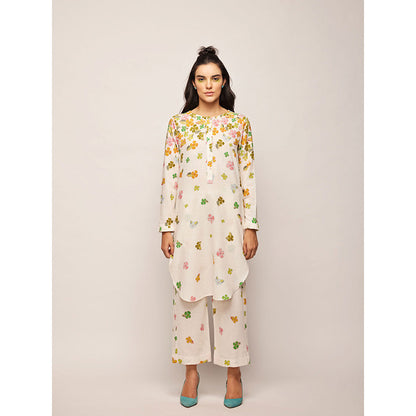 Swati Vijaivargie White Fleur Round Hem Top