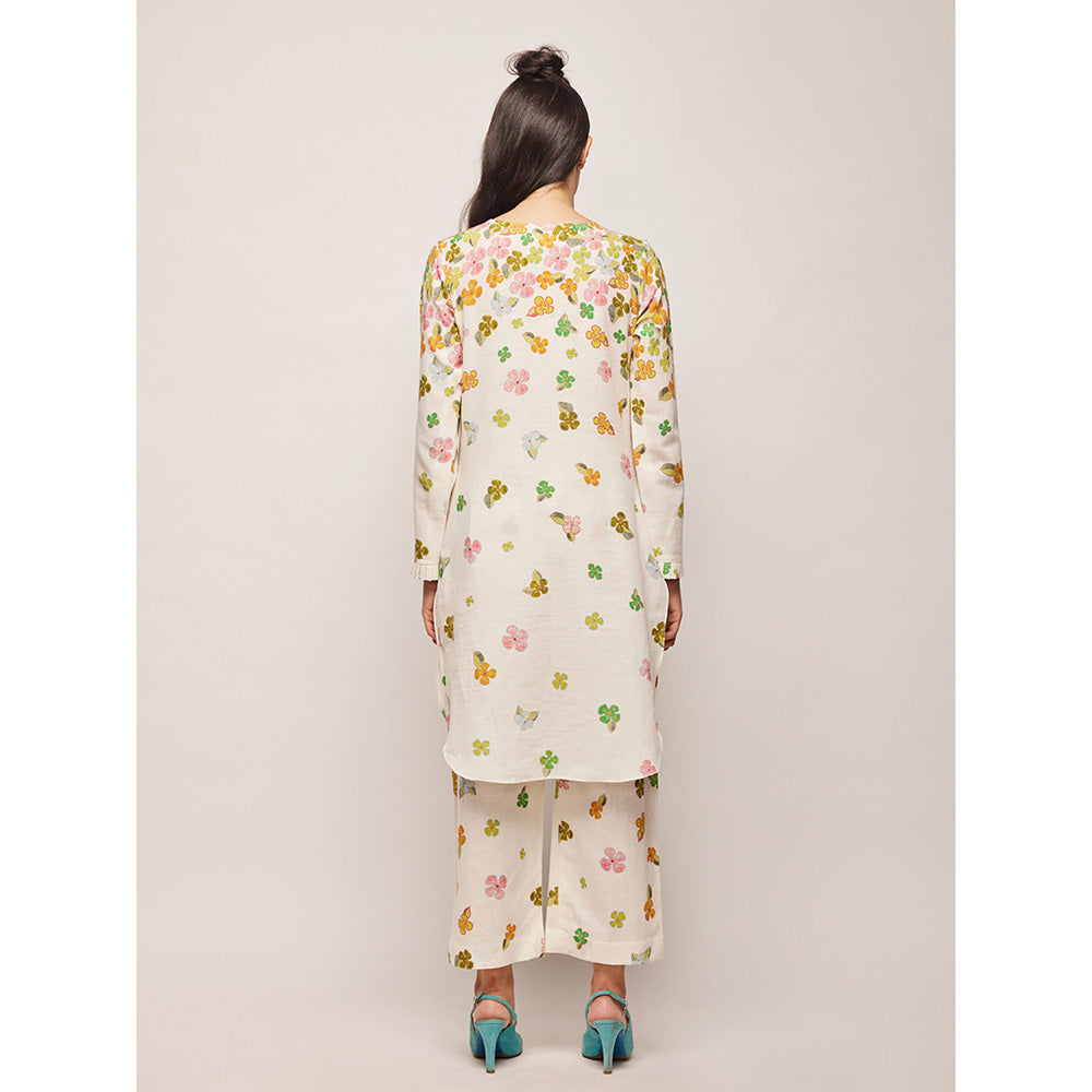 Swati Vijaivargie White Fleur Round Hem Top