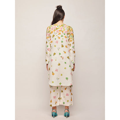 Swati Vijaivargie White Fleur Round Hem Top