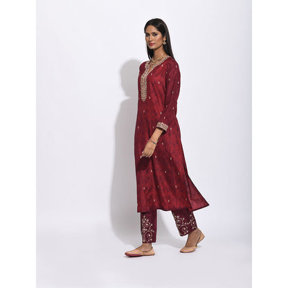 Swati Vijaivargie Maroon Shibori With Embroidered Kurta And Pant (Set of 2)