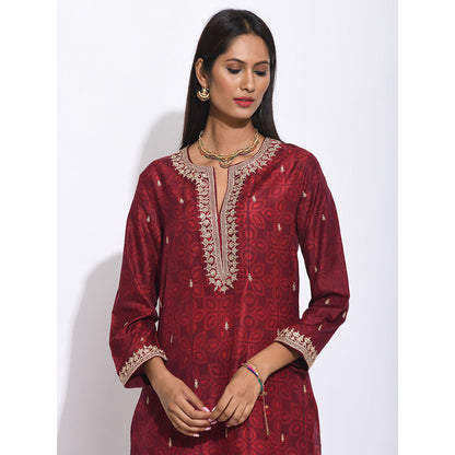 Swati Vijaivargie Maroon Shibori With Embroidered Kurta And Pant (Set of 2)