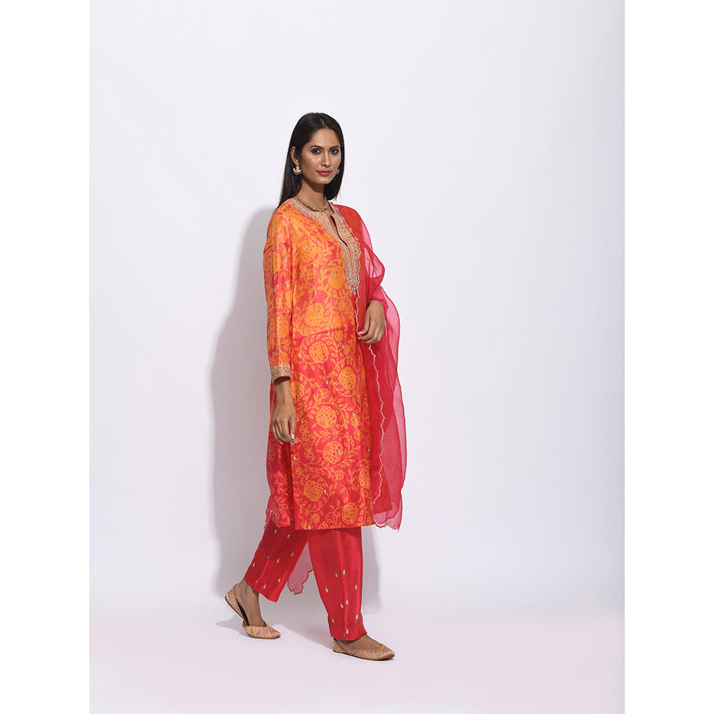 Swati Vijaivargie Orange Shibori With Embroidered Kurta With Pant And Dupatta (Set of 3)