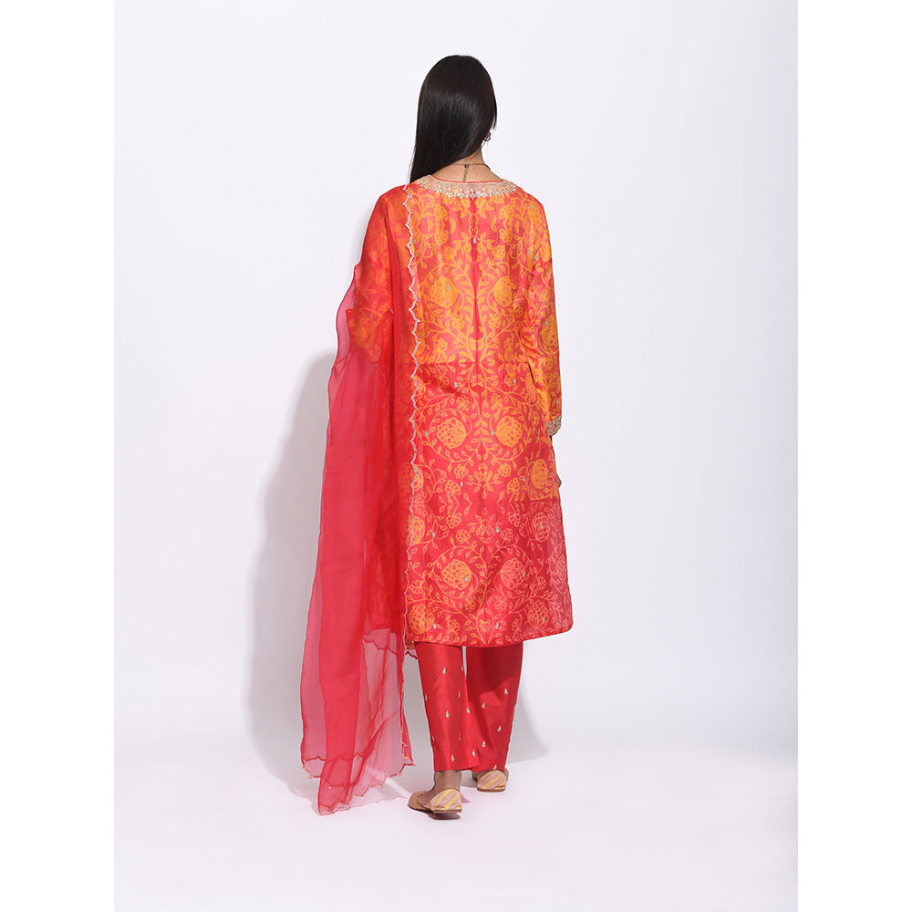 Swati Vijaivargie Orange Shibori With Embroidered Kurta With Pant And Dupatta (Set of 3)