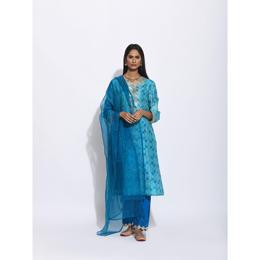 Swati Vijaivargie Blue Embroidered Kurta With Pant And Dupatta (Set of 3)