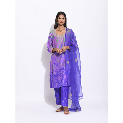 Swati Vijaivargie Purple Embroidered Kurta With Pant And Dupatta (Set of 3)