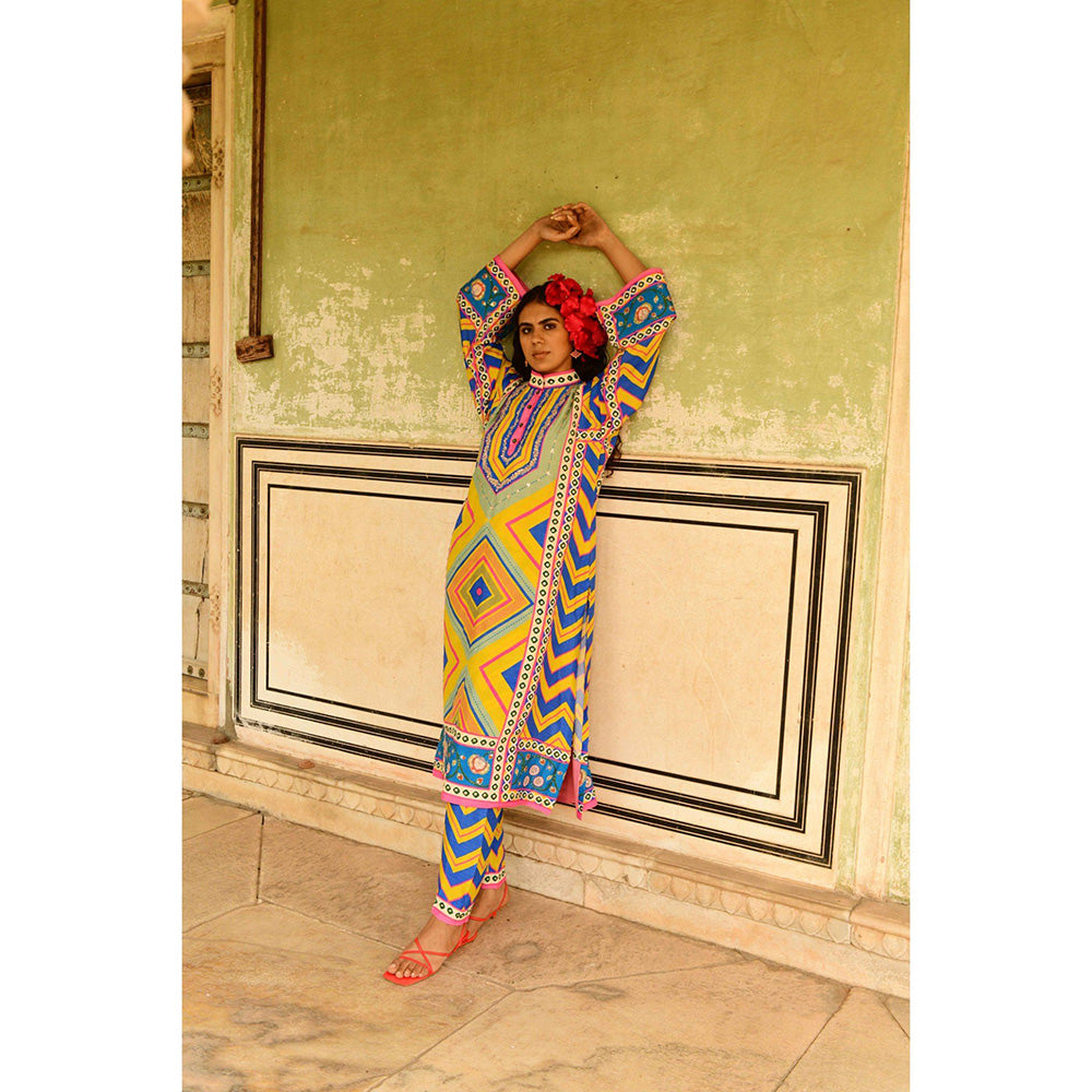 Swati Vijaivargie Multi Jumki Kurta & Pant (Set of 2)