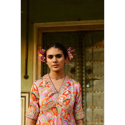 Swati Vijaivargie Raatrani Kurta