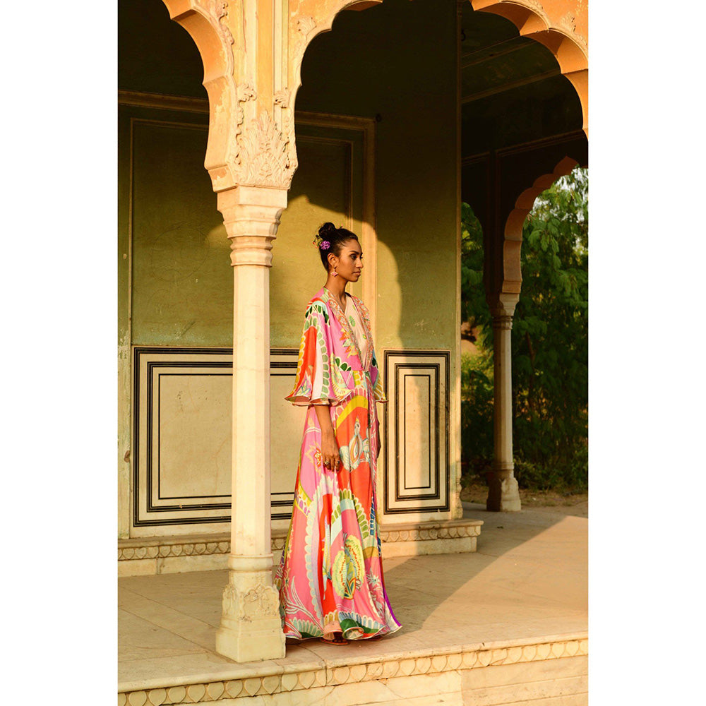 Swati Vijaivargie Surajmukhi Cape