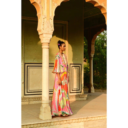 Swati Vijaivargie Surajmukhi Cape