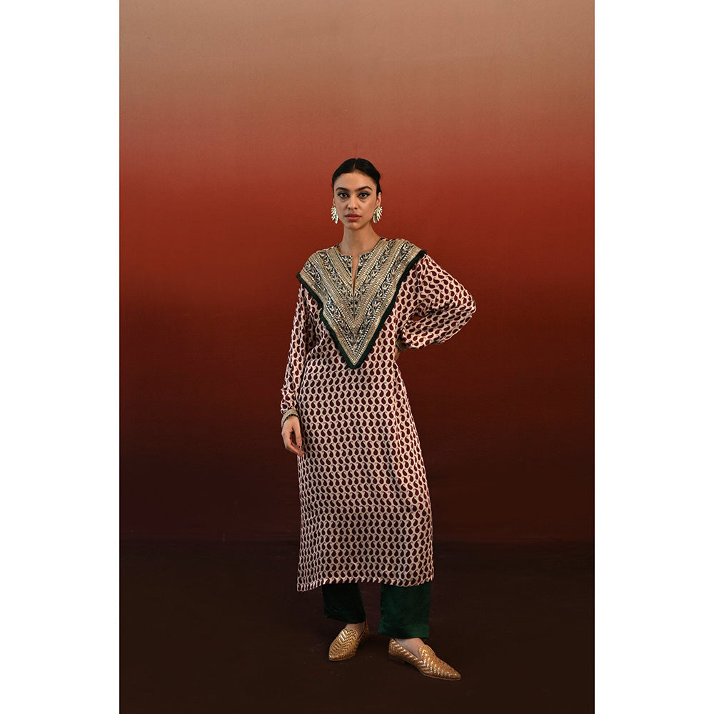 Swati Vijaivargie Paisley Dhara Kurta & Pant (Set of 2)