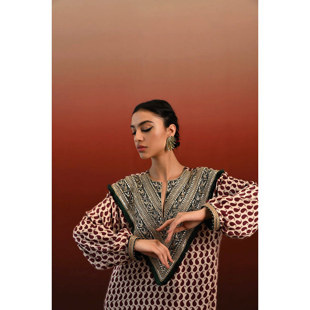 Swati Vijaivargie Paisley Dhara Kurta & Pant (Set of 2)