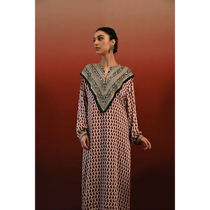 Swati Vijaivargie Paisley Dhara Kurta & Pant (Set of 2)