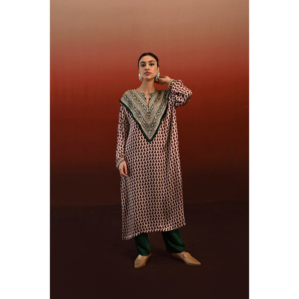 Swati Vijaivargie Paisley Dhara Kurta & Pant (Set of 2)