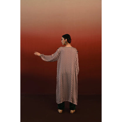 Swati Vijaivargie Paisley Dhara Kurta & Pant (Set of 2)