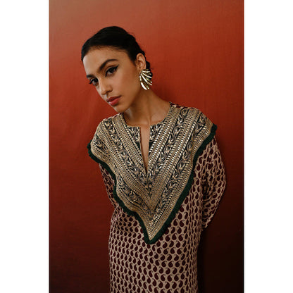 Swati Vijaivargie Paisley Dhara Kurta & Pant (Set of 2)