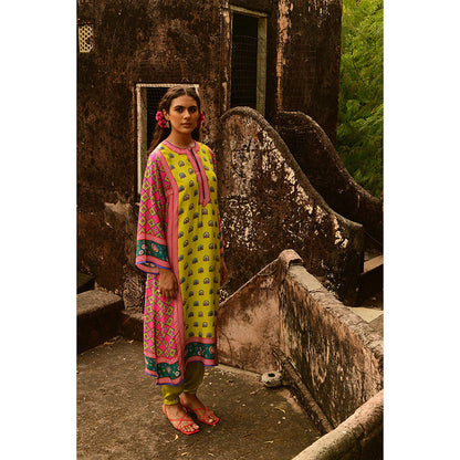 Swati Vijaivargie Gopi Kurta & Pant (Set of 2)