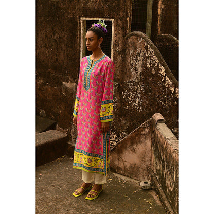 Swati Vijaivargie Palak Kurta & Pant (Set of 2)