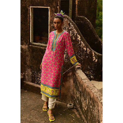 Swati Vijaivargie Palak Kurta & Pant (Set of 2)