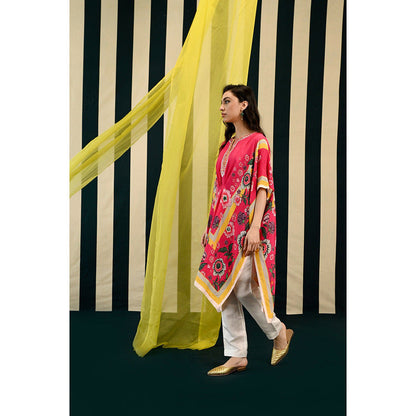 Swati Vijaivargie Gulmohar Rasika Kaftan & Pant (Set of 2)