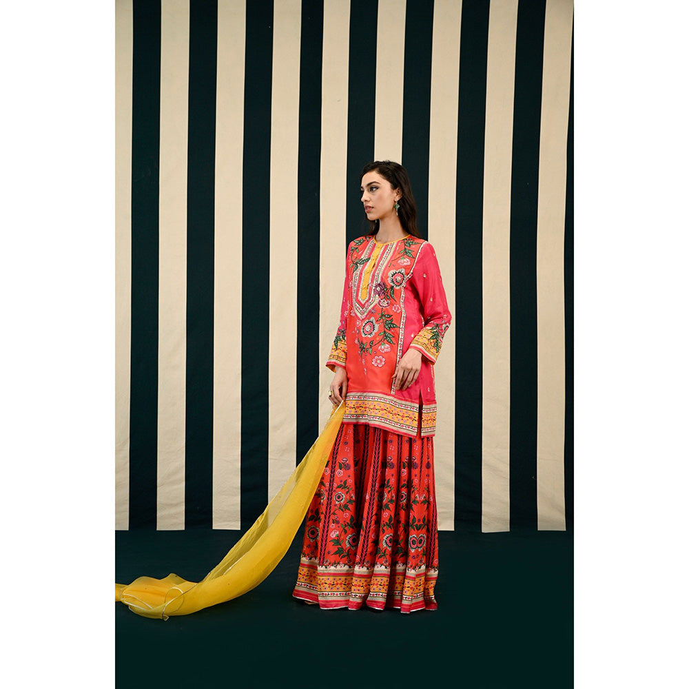 Swati Vijaivargie Gulmohar Laila Kurti with Sharara & Dupatta (Set of 3)