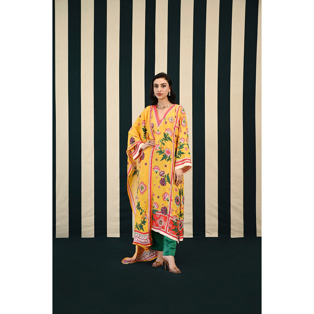 Swati Vijaivargie Gulmohar Jhumki Kurta & Pant with Stole (Set of 3)