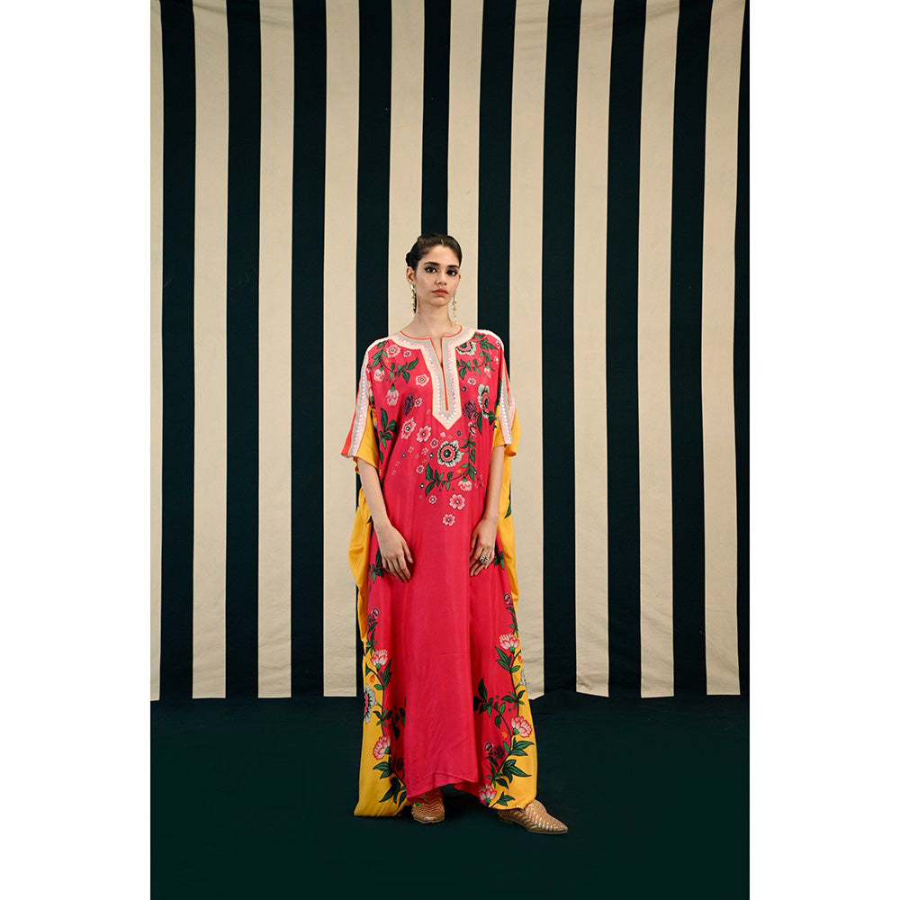 Swati Vijaivargie Gulmohar Kavya Kaftan Dress In Red