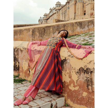 Swati Vijaivargie Ranakpur Kurta with Pali Dupatta and Boondi Pant (Set of 3)