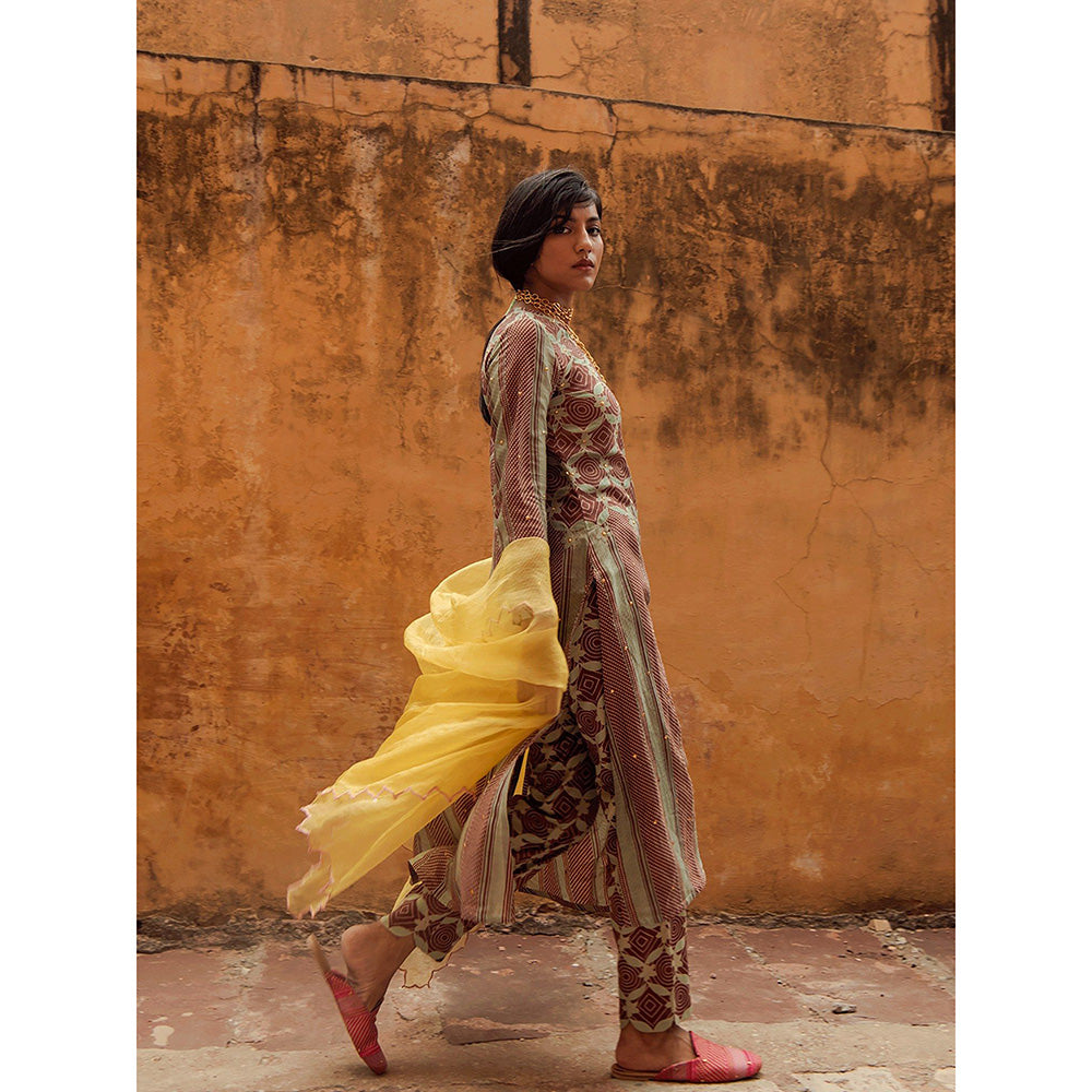 Swati Vijaivargie Jantar Mantar Kurta with Sagar Pant (Set of 2)