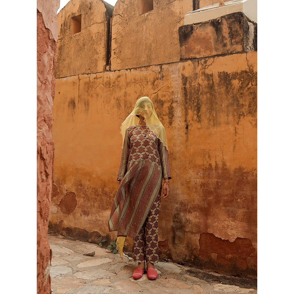 Swati Vijaivargie Jantar Mantar Kurta with Sagar Pant (Set of 2)
