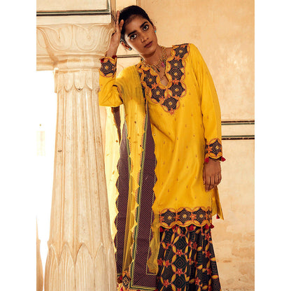 Swati Vijaivargie Doongri Kurti with Chandramahal Sharara and Barmer Dupatta (Set of 3)