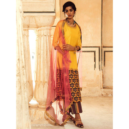 Swati Vijaivargie Abhaneri Kurta with Boondi Pant and Pali Dupatta (Set of 3)